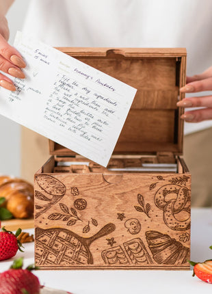 Wooden Recipe Box – Bakery Theme