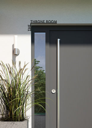 Wooden Corner Quote – The Throne Room