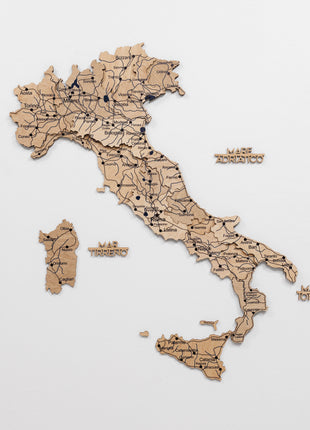 Wooden Map of Italy – Gold